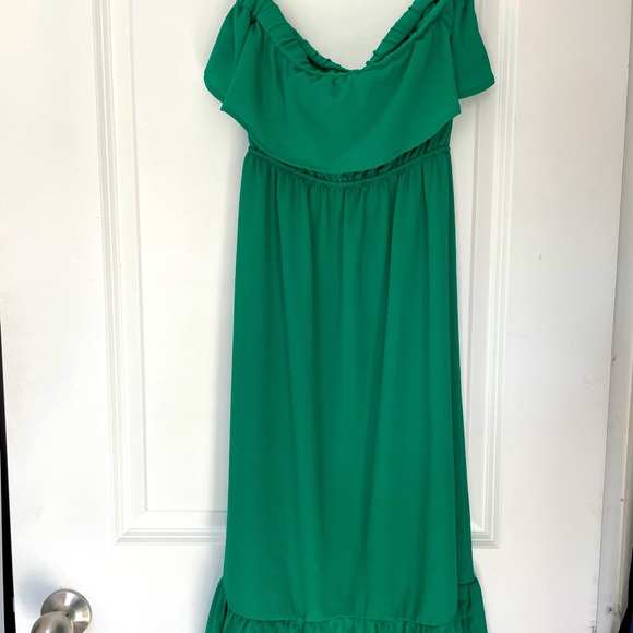 Green ruffle strapless dress - Picture 2 of 4